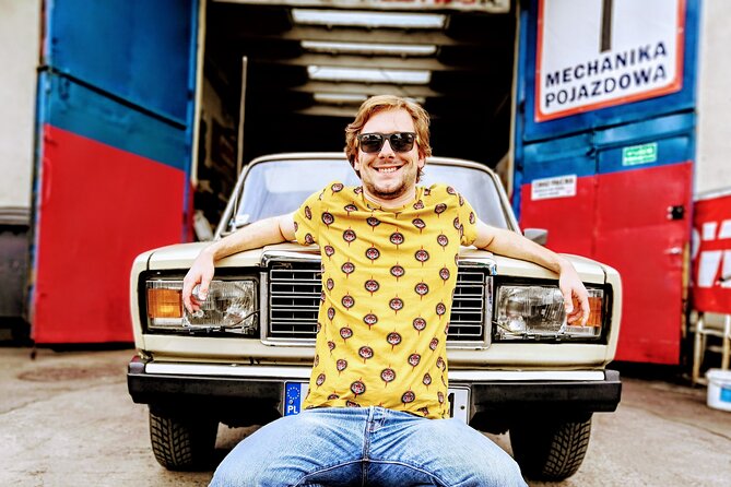 1.5h Crazy Guides' Communism Tour of Nowa Huta in Classic Car - Starting in Krakow city center