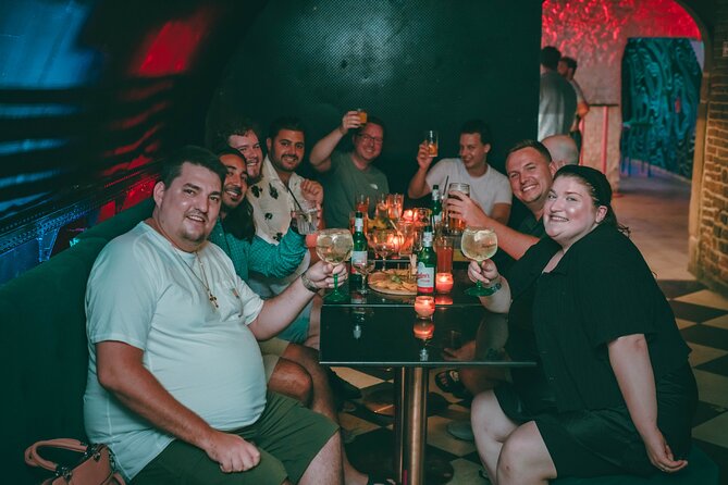 2 Hour Bottomless Brunch Experience with 3 Course Meal And Drinks - Nachos, burger, and cake: what you actually eat