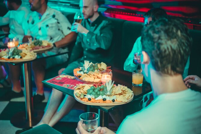 2 Hour Bottomless Brunch Experience with 3 Course Meal And Drinks - Practical details that affect your choice