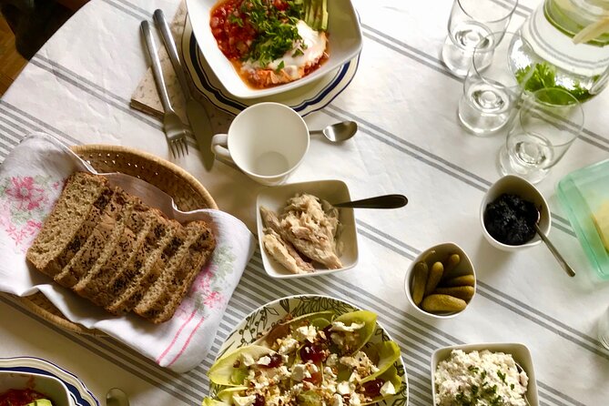 2-Hour Breakfast Experience in a Home from Warsaw - A Polish breakfast with room for conversation