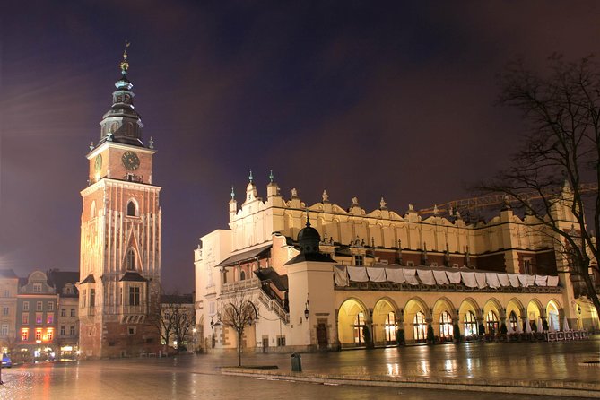 6 Day Private Tour in Poland with Hotels - Krakow’s Main Market Square and Wawel Hill