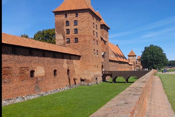 Aiport Gdansk Transfer to Malbork Castle or Stutthof - Why a Private Ride Makes Sense From Gdansk
