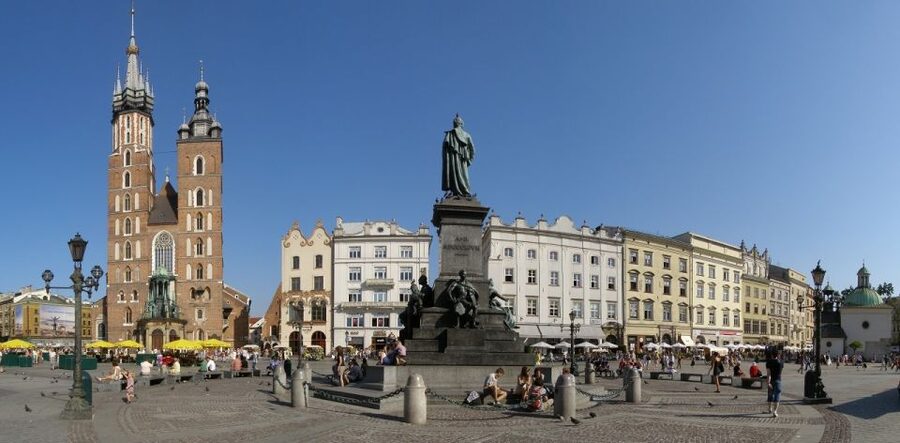 Auschwitz-Birkenau and Krakow Private Car Trip from Katowice - The 12-hour option adds Krakow’s Royal Route