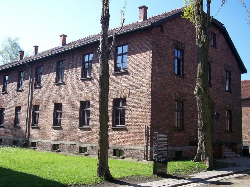 Auschwitz-Birkenau and Krakow Private Car Trip from Katowice - What the $281 price means