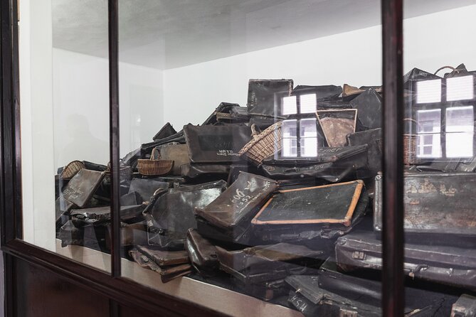 Auschwitz-Birkenau: Day Trip & Transfer from Kraków - Auschwitz I and its permanent exhibitions