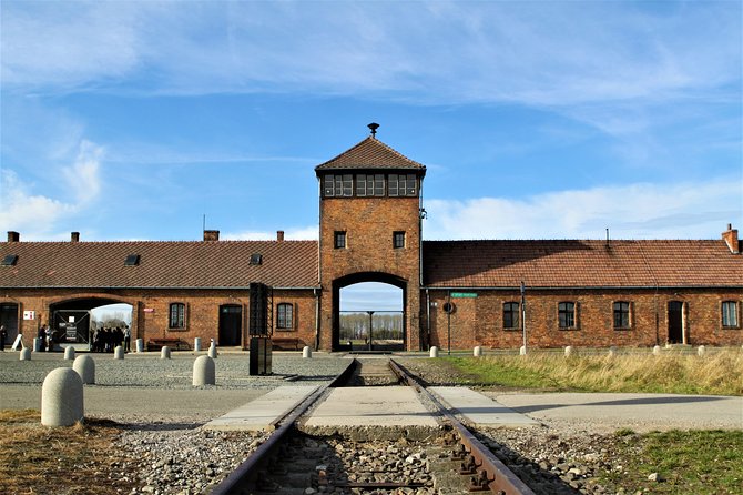 Auschwitz & Birkenau English guided tour by private transport from Katowice - Auschwitz Museum: about two hours inside the first site