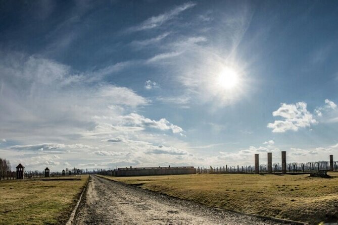 Auschwitz-Birkenau: Entry Ticket with Guided Tour - A guide, a group, and the value of interpretation