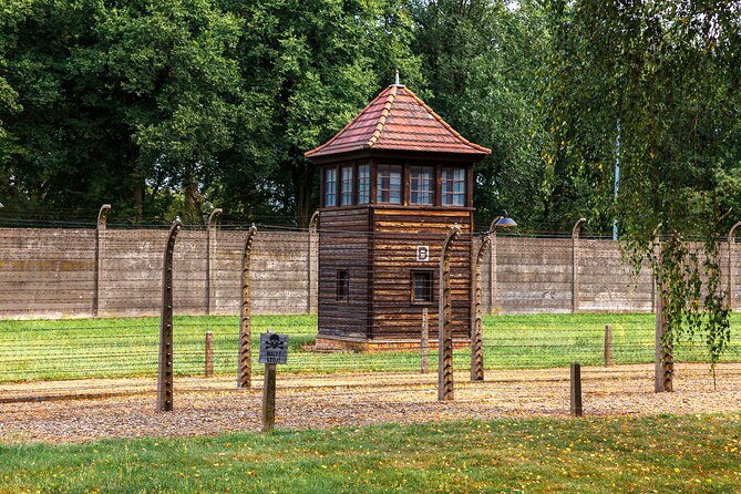 Auschwitz-Birkenau: Fast-Track Ticket & Guided Tour No Transfers - Who should choose this tour