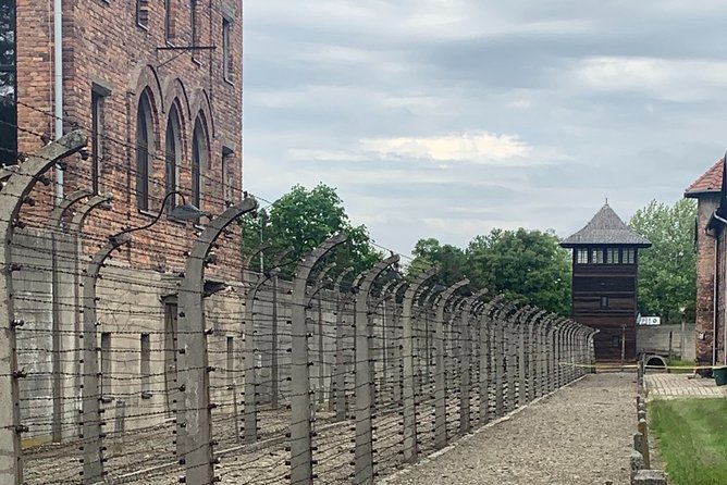 Auschwitz-Birkenau guided tour from Krakow - private car - Auschwitz I and the Arbeit Macht Frei gate