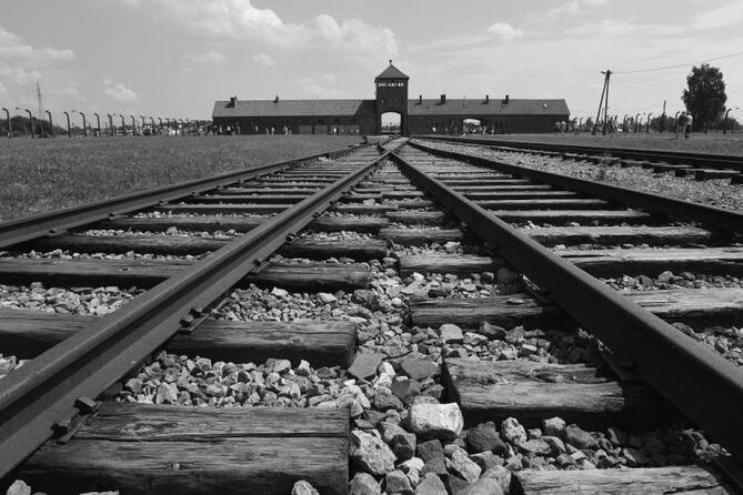 Auschwitz Birkenau Guided Tour/Skip The Line/PickUp/Guide ENG - Why this Auschwitz tour works well from Krakow
