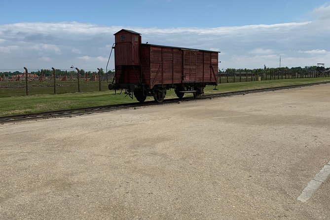 Auschwitz Birkenau Guided Tour/Skip The Line/PickUp/Guide ENG - The emotional side of the visit