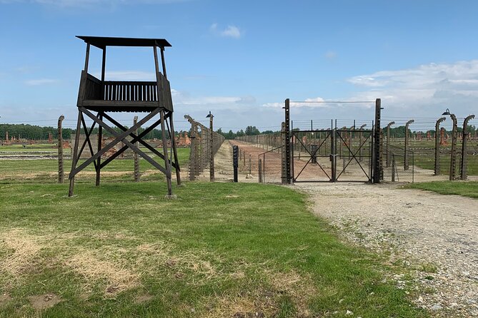 Auschwitz Birkenau Guided Tour/Skip The Line/PickUp/Guide ENG - The early start from Krakow