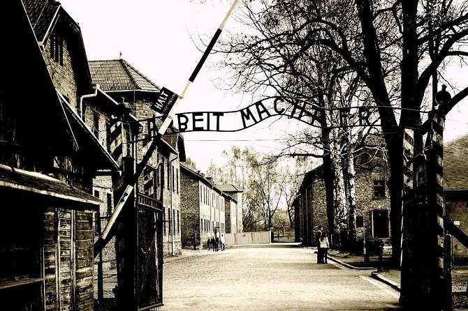 Auschwitz-Birkenau guided tour & skip the line Tickets & Transfer - A serious day with very little spare time