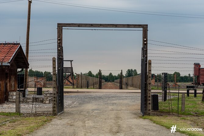 Auschwitz & Birkenau Guided Tour with Hotel Pickup from Krakow - Auschwitz I and the first two hours
