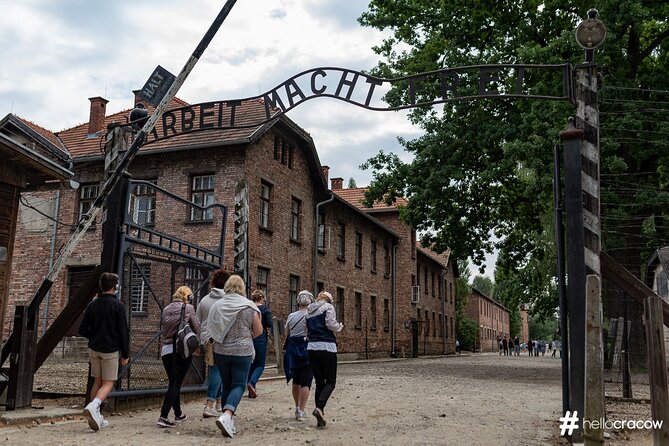 Auschwitz & Birkenau Guided Tour with Hotel Pickup from Krakow - The short break and transfer to Birkenau