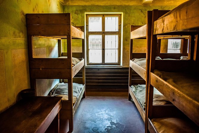 Auschwitz & Birkenau Live Guide Tour Entrance Ticket - Getting to the meeting point