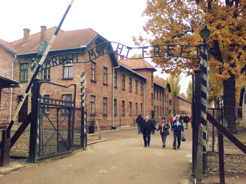 Auschwitz-Birkenau: Memorial Entry Ticket and Guided Tour - What the guide and headset add