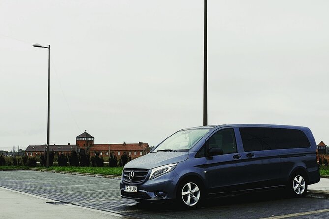 Auschwitz-Birkenau & Salt Mine Day tour - Auschwitz I: a guided visit with a serious purpose