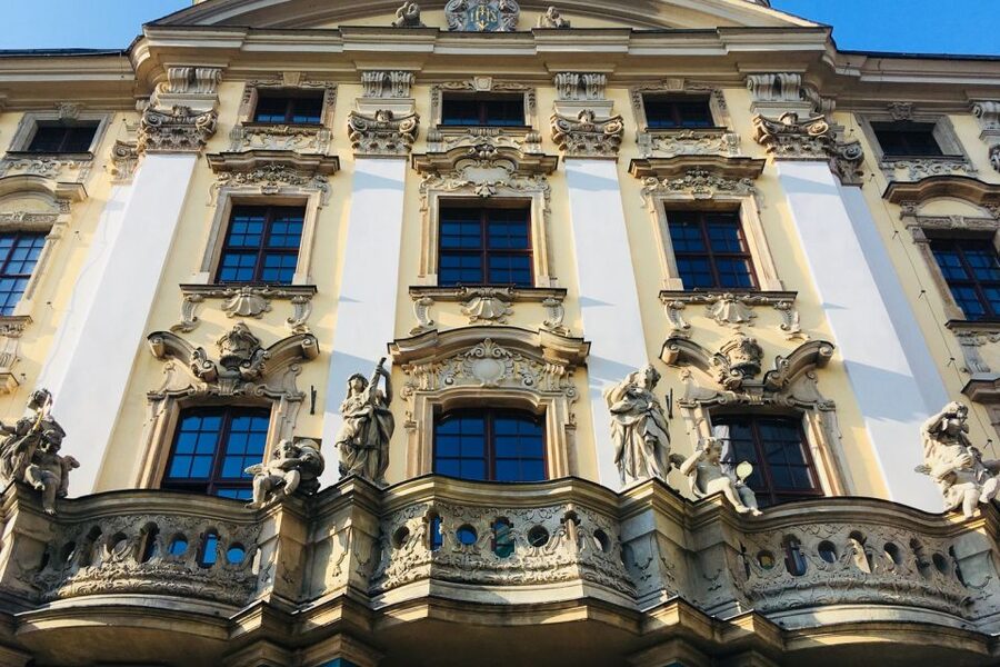 Best of Wroclaw 3-Hour History and Culture Walking Tour - Walking the medieval streets toward the university