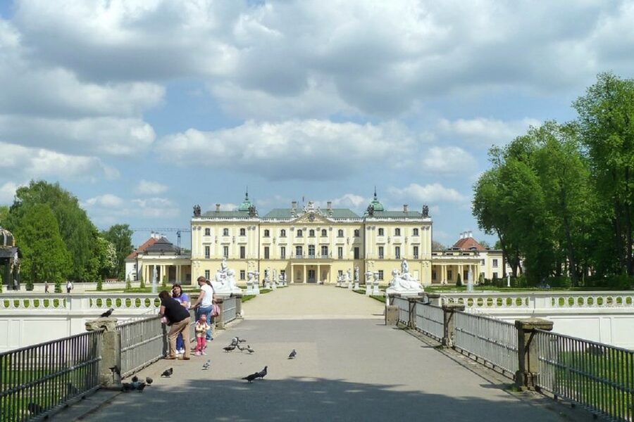 Bialystok Old Town Highlights Private Walking Tour - The three-hour option and Branicki Palace