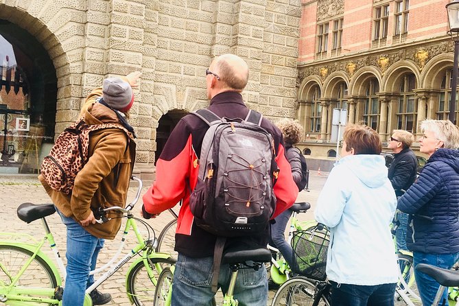 Bike Tour Gdansk - Standard - St. Mary’s Church packs art into ten minutes