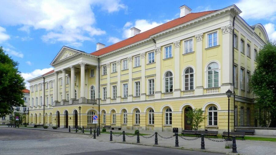Chopin Tour in Warsaw with Skip-the-line Museum & Concert - The Visitationists’ Church and Chopin’s school