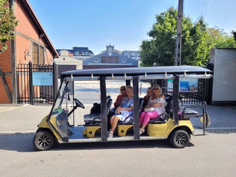 Cracow sightseeing tour by electric golf cart - What the audio guide adds