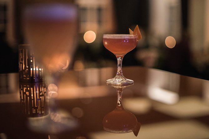 Craft Cocktails Tasting in Gdańsk - Watching the bartender build each drink