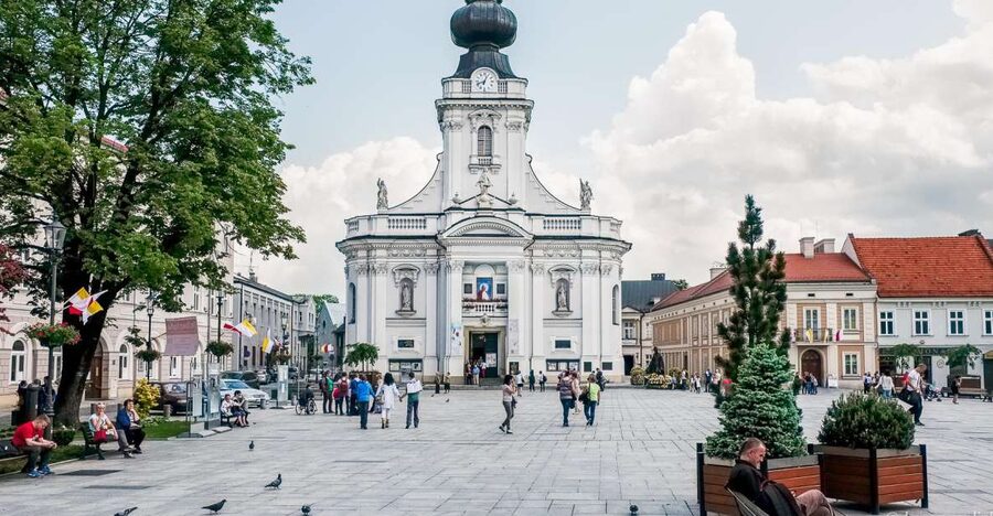 Day Tour: Traces of Pope John Paul II near Krakow - Why this route matters to John Paul II