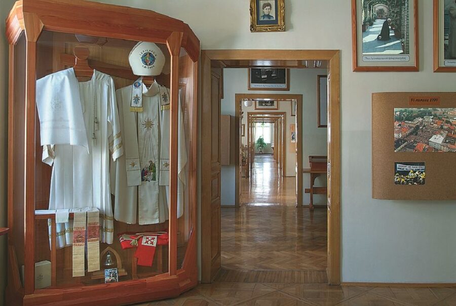 Day Tour: Traces of Pope John Paul II near Krakow - The first stop at Łagiewniki and the Sanctuary of Divine Mercy