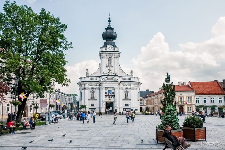 Day Tour: Traces of Pope John Paul II near Krakow - Wadowice and the home where Karol Wojtyła grew up