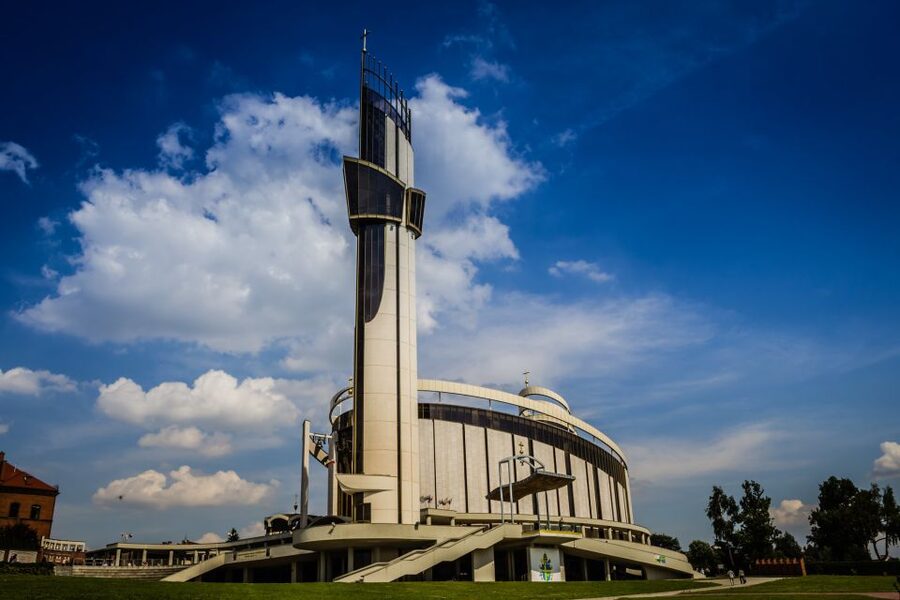 Day Tour: Traces of Pope John Paul II near Krakow - Food, clothing, and practical preparation