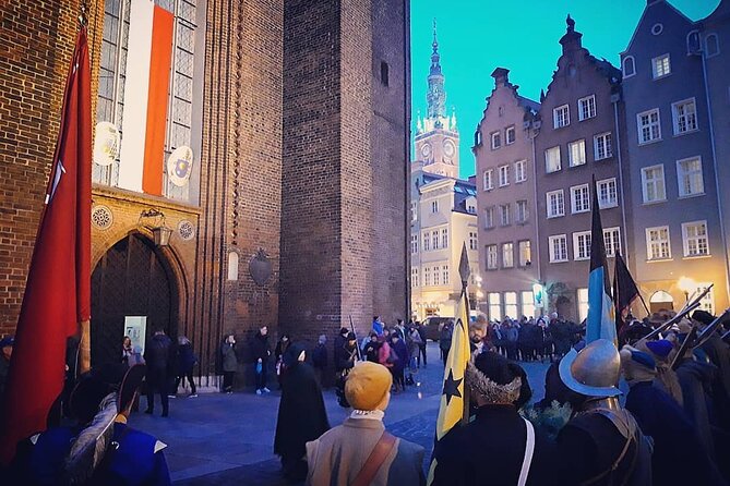 Discover Gdansk Walking Tour - St. Mary’s Church and the moving clock display