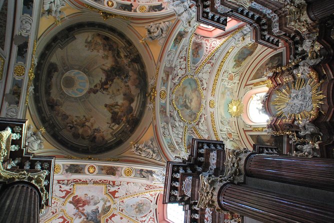 Discover Poznan: Walk, Take a tram and have a traditional snack - What the two-hour schedule really gives you
