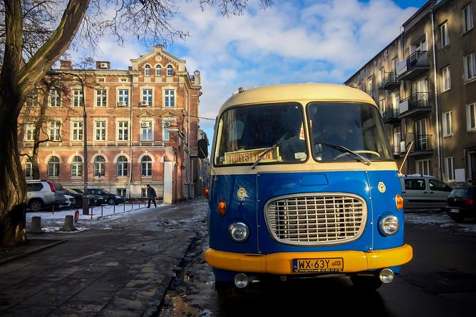 Discover the Dark Side of Warsaw in Praga District by Retro Bus - Różycki’s Bazaar and the so-called dark side