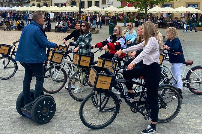 Discover the Jewish Quarter with a Bike Tour - Remuh Synagogue and the cemetery option
