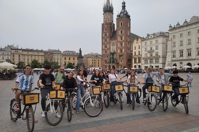 Discover the Jewish Quarter with a Bike Tour - Kupa Synagogue and the many layers of Kazimierz