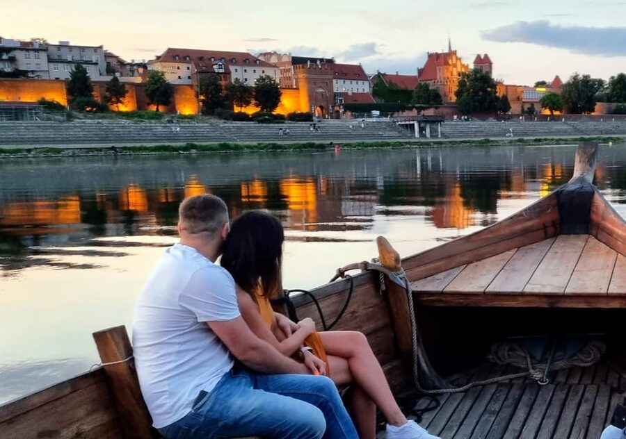 Evening Cruises in Toruń - The Polish-speaking guide and crew