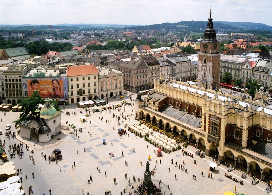 Family Tour of Krakow Old Town with Sweets Factory & Cruise - Finding the Wawel Dragon