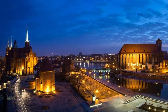 Famous Islands of Wroclaw - Cathedral Island and Sand Island Private Tour - St. Giles, the Leaning Tower, and Dumpling Gate