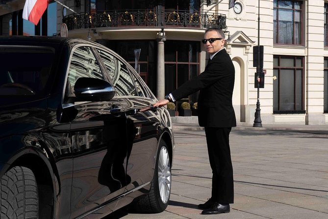 First class Warsaw Airport Transfer (WAW) - Key points at a glance