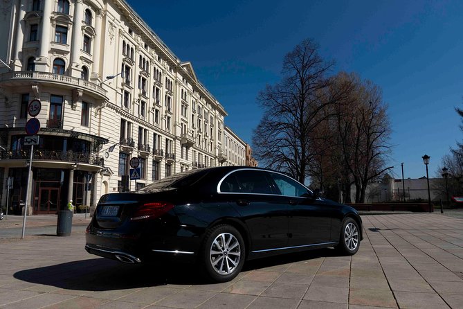 First class Warsaw Airport Transfer (WAW) - Making sense of the $162.56 price