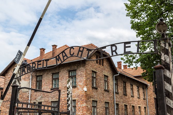 From Cracow: Auschwitz- Birkenau Tour with transportation - The drive from Krakow to Oświęcim