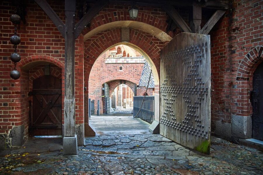 From Gdansk: Half-Day Malbork Castle Tour with Audioguide - The morning drive from Gdansk