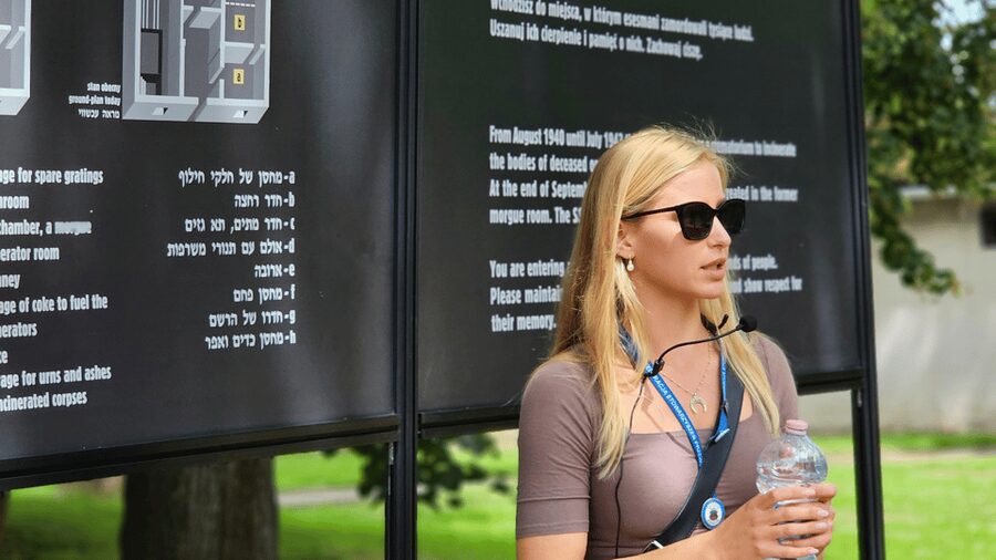 From Krakow: Auschwitz-Birkenau Guided Tour Guaranteed Time - Auschwitz I: two hours inside the original camp