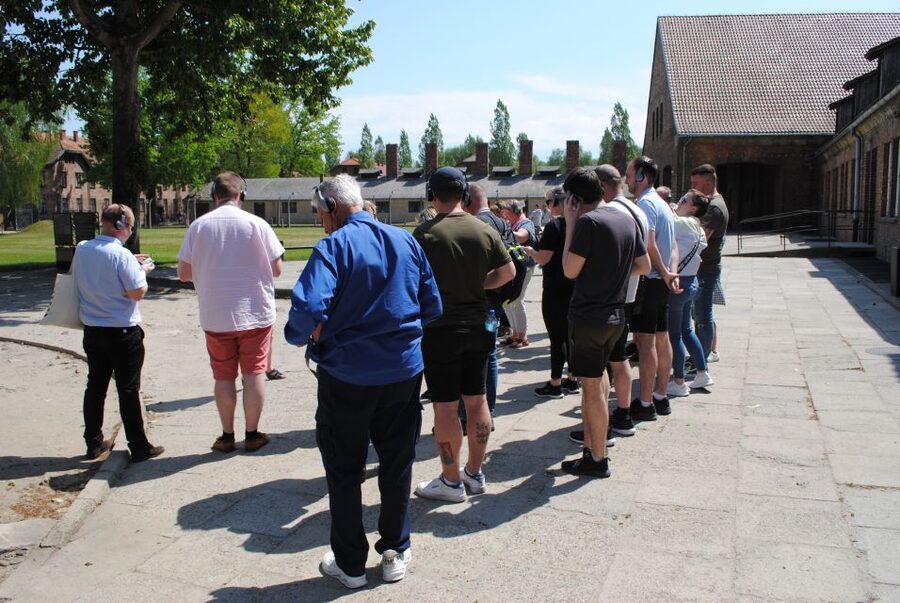From Krakow: Auschwitz-Birkenau Guided Tour & Pickup - Who should choose this Auschwitz tour