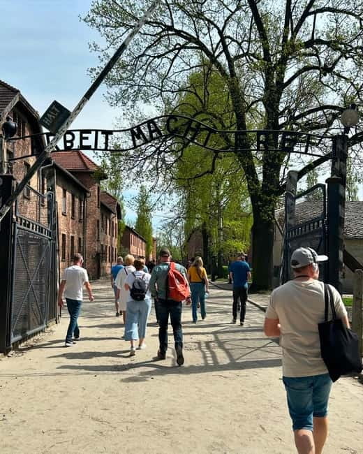From Krakow: Auschwitz-Birkenau Guided Tour with Pickup - The short break before Birkenau