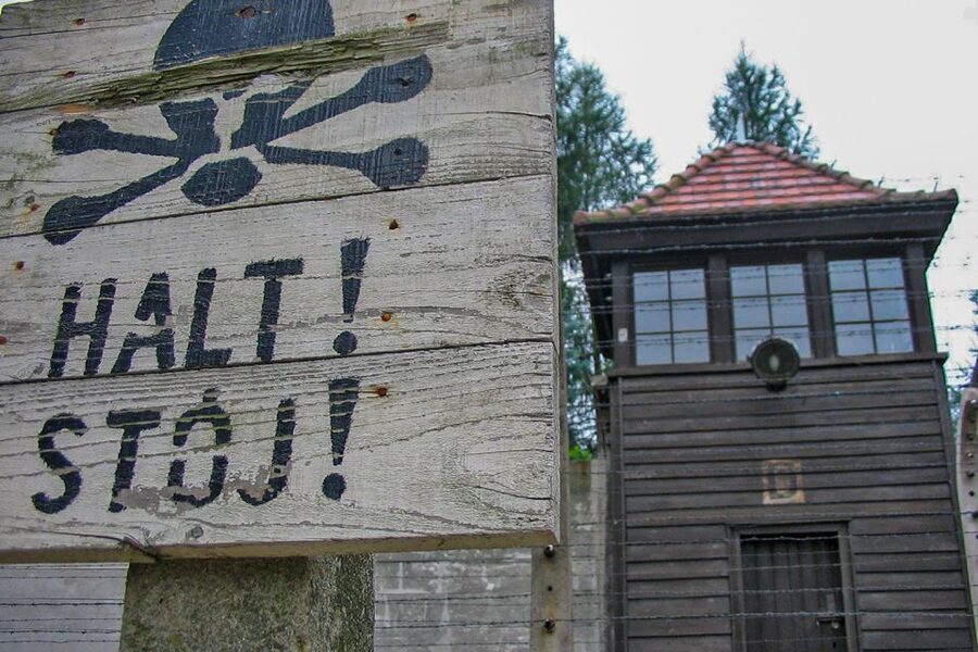 From Krakow: Auschwitz-Birkenau Private or Shared Tour - The seven-hour schedule in real life