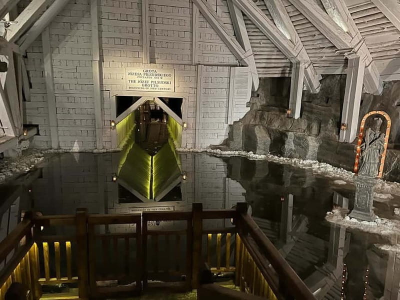 From Krakow: Auschwitz-Birkenau & Wieliczka Salt Mine Tour - Auschwitz-Birkenau, a place for remembrance