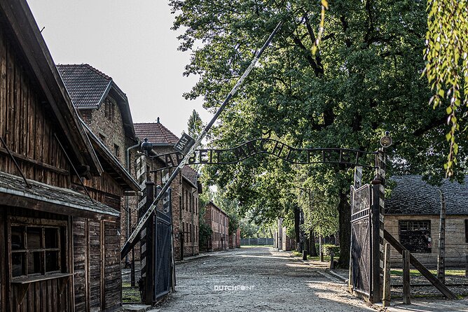 from Kraków: Auschwitz excursion with guaranteed Dutch guide - Auschwitz I: original barracks and the museum story